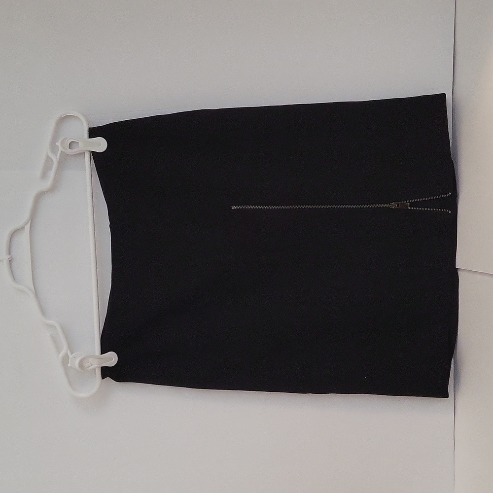 NWOT Banana Republic Black Lined Skirt with Zipper Detail